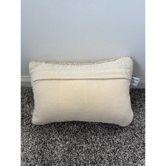 4 Corners Easter eggs hand hooked wool throw pillow - Picture 5 of 7